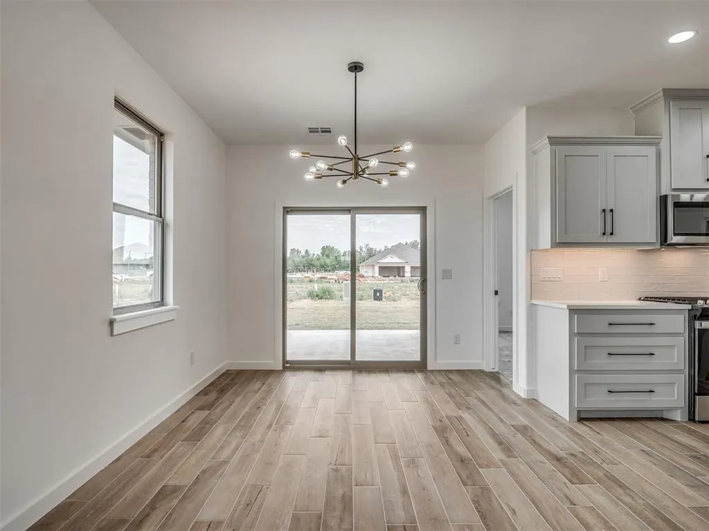 Photo 14 — 10621 SW 18th Street, Yukon, OK 73099