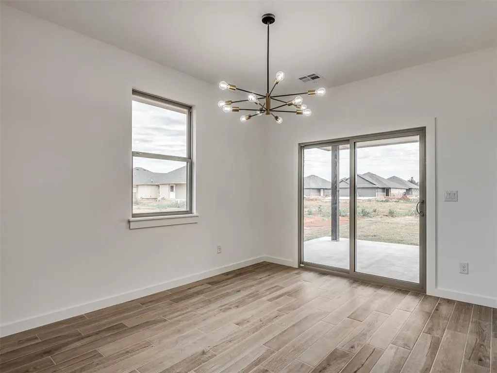 Photo 15 — 10621 SW 18th Street, Yukon, OK 73099