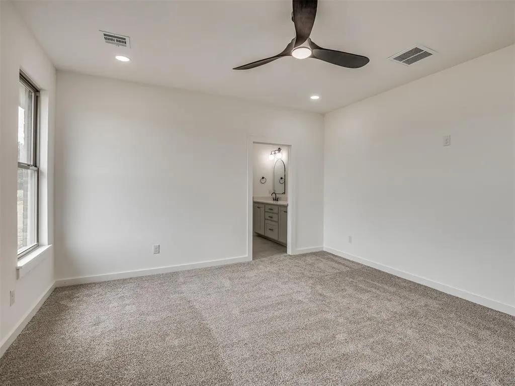 Photo 18 — 10621 SW 18th Street, Yukon, OK 73099