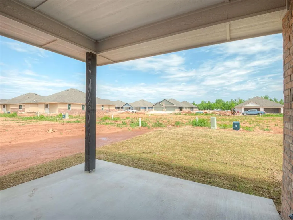 Photo 31 — 10621 SW 18th Street, Yukon, OK 73099