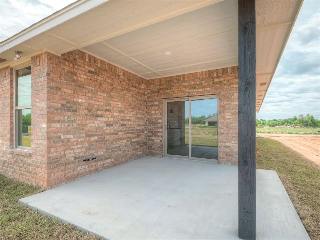 Photo 32 — 10621 SW 18th Street, Yukon, OK 73099