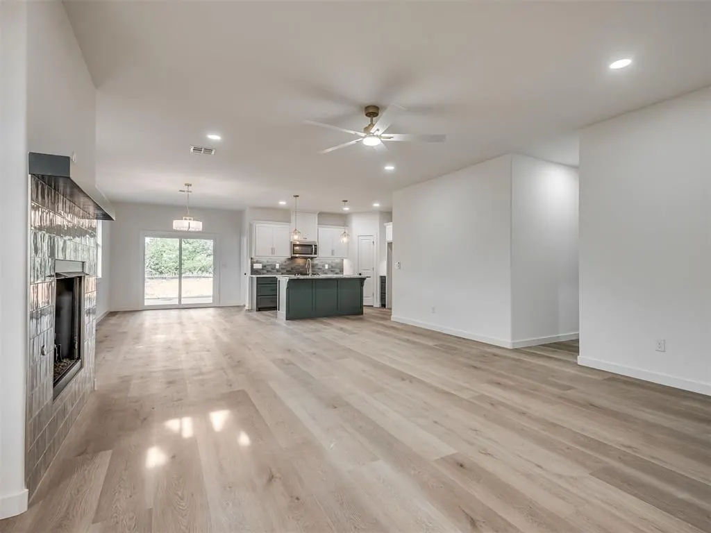 Photo 11 — 1901 Long Cove Avenue, Yukon, OK 73099
