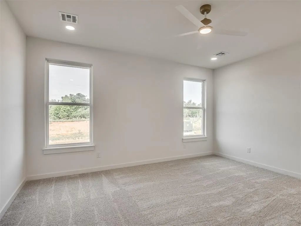 Photo 19 — 1901 Long Cove Avenue, Yukon, OK 73099