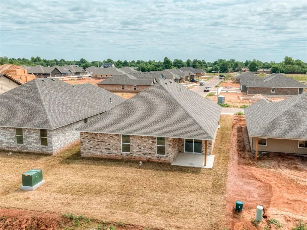 Photo 43 — 1901 Long Cove Avenue, Yukon, OK 73099