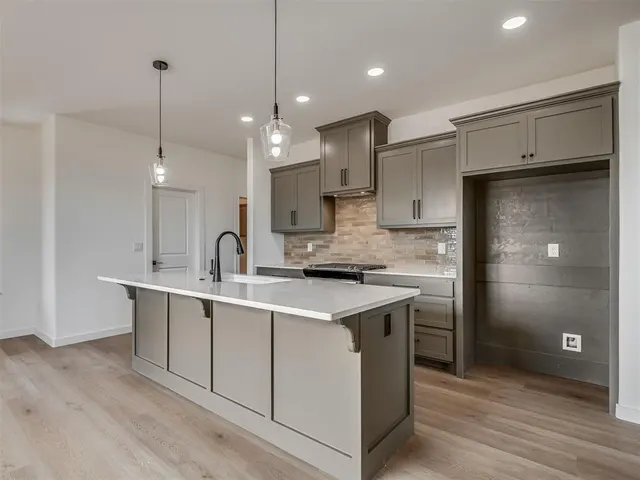 Photo 7 — 10617 SW 18th Street, Yukon, OK 73099