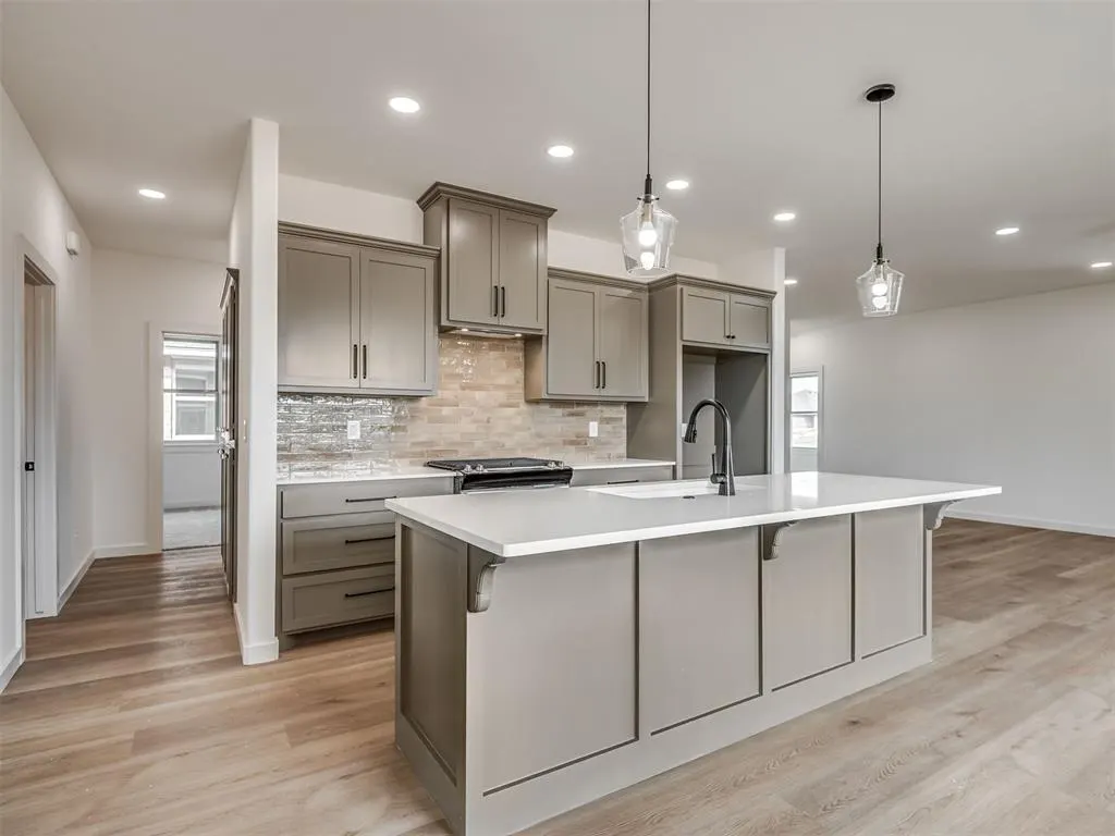 Photo 6 — 10617 SW 18th Street, Yukon, OK 73099