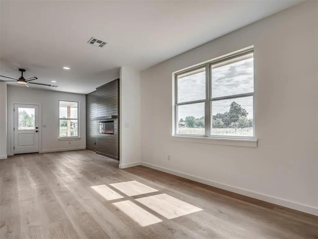 Photo 17 — 10617 SW 18th Street, Yukon, OK 73099