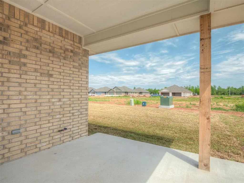 Photo 37 — 10617 SW 18th Street, Yukon, OK 73099