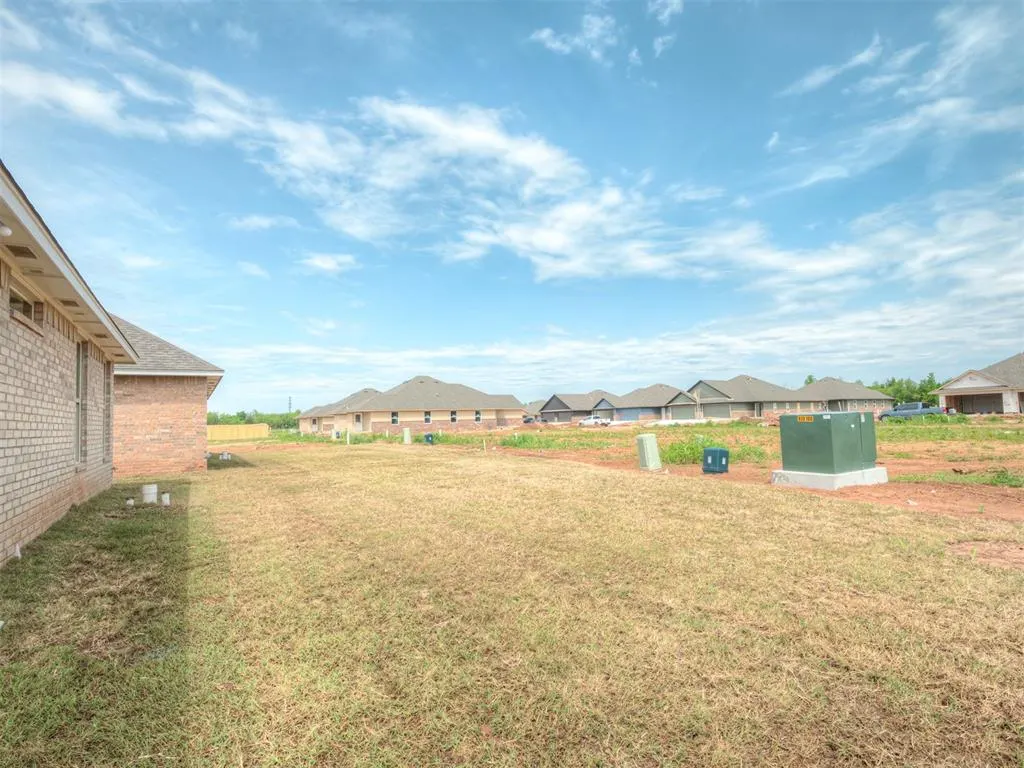 Photo 39 — 10617 SW 18th Street, Yukon, OK 73099