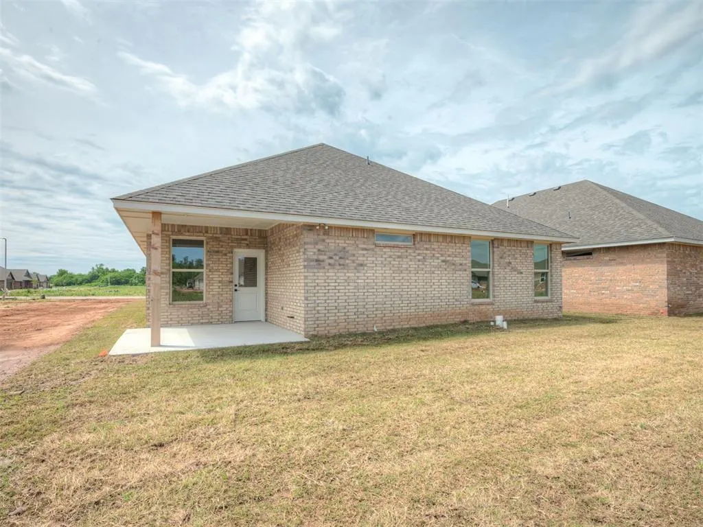 Photo 40 — 10617 SW 18th Street, Yukon, OK 73099