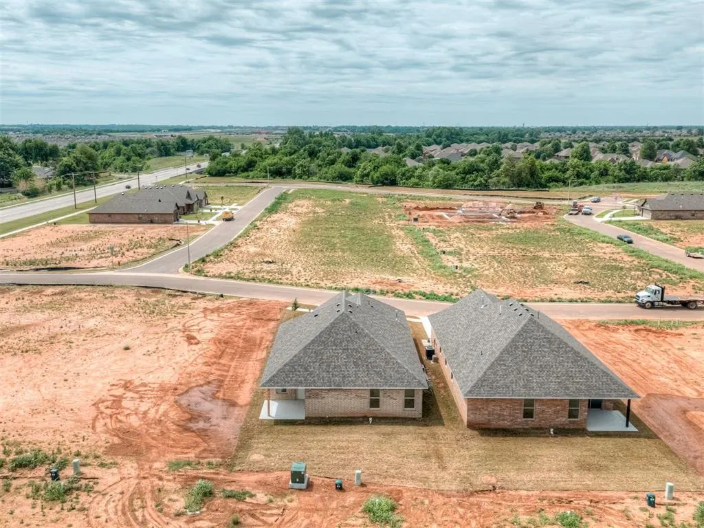 Photo 44 — 10617 SW 18th Street, Yukon, OK 73099