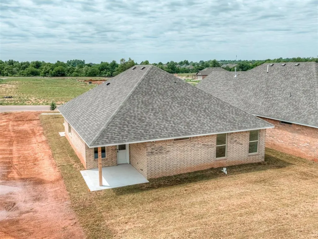 Photo 45 — 10617 SW 18th Street, Yukon, OK 73099