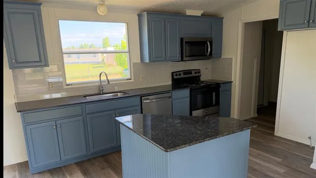 Photo 6 — 1409 Jacy Lane, Blanchard, OK 73010