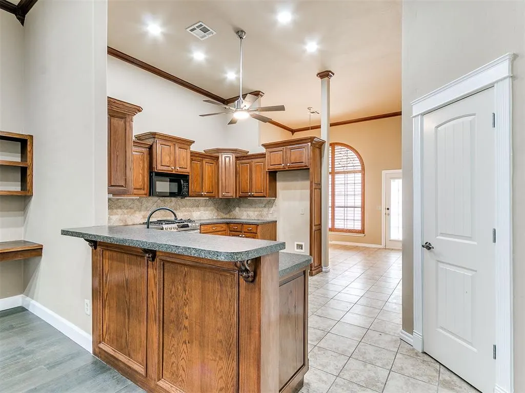 Photo 12 — 3208 Conestoga Drive 1, Norman, OK 73072