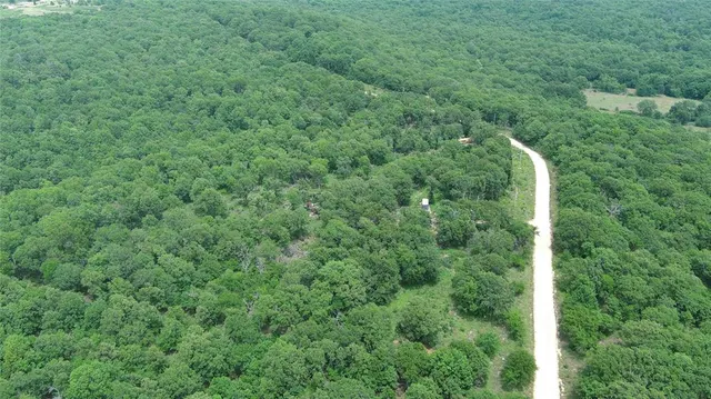 Photo 8 — Lafeyette Place, Sasakwa, OK 74867