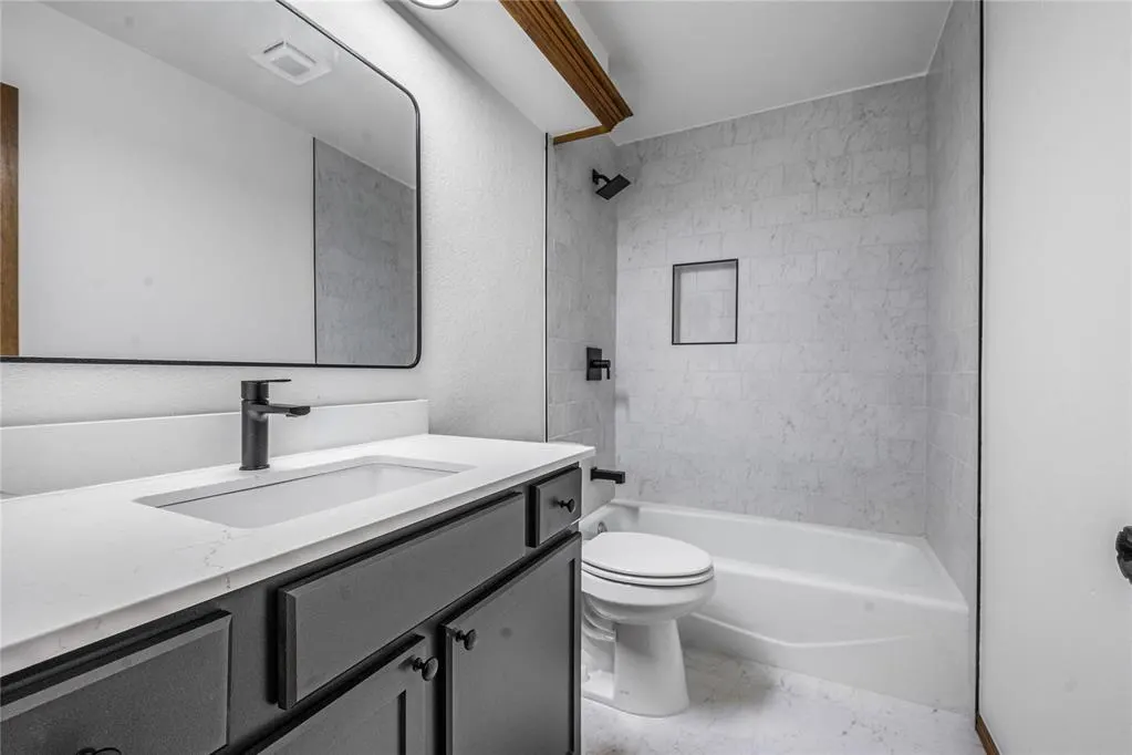 Photo 4 — 12501 Bannockburn Place, Oklahoma City, OK 73142