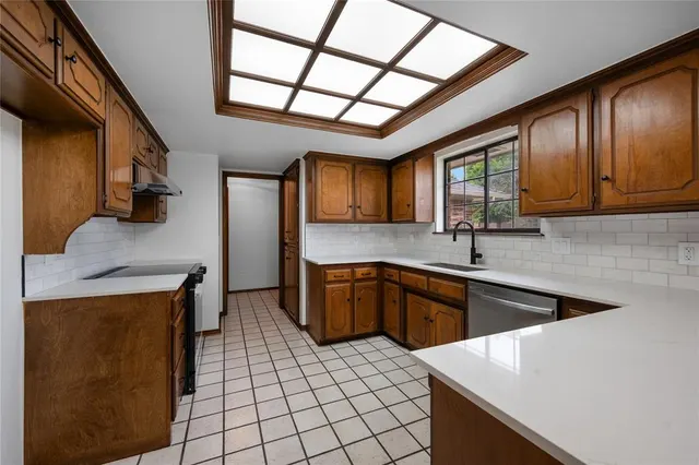 Photo 6 — 12501 Bannockburn Place, Oklahoma City, OK 73142