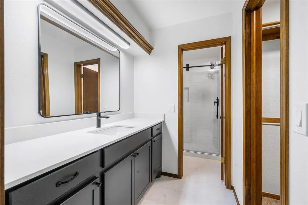 Photo 3 — 12501 Bannockburn Place, Oklahoma City, OK 73142