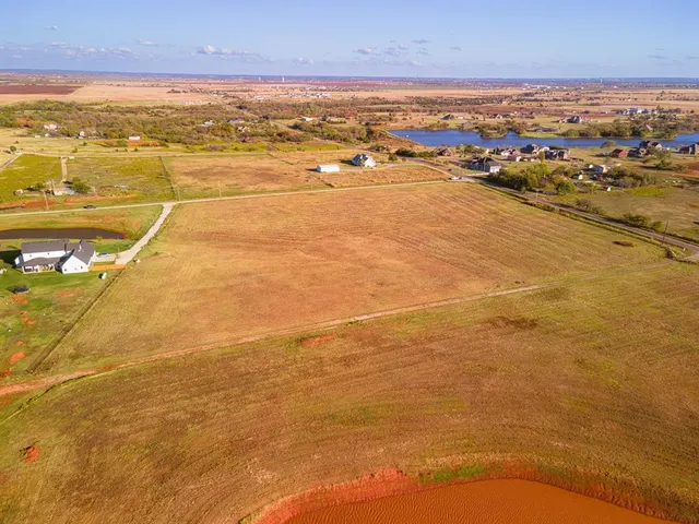 Photo 6 — 3 Waterloo, Cashion, OK 73016