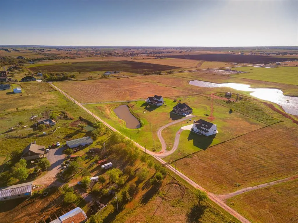 Photo 9 — 3 Waterloo, Cashion, OK 73016