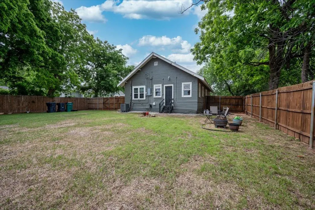 Photo 9 — 2247 NW 35th Street, Oklahoma City, OK 73112