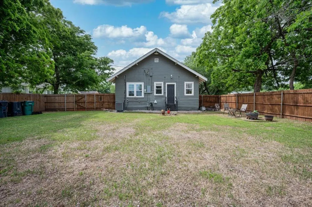 Photo 10 — 2247 NW 35th Street, Oklahoma City, OK 73112