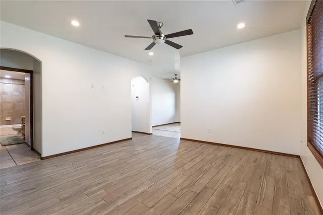 Photo 6 — 419 W Midland Street, Shawnee, OK 74804