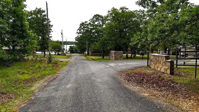Photo 5 — 38 Five Oaks Circle, Porum, OK 74455