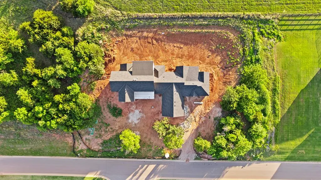 Photo 3 — 3041 Cherry Glen Drive, Jones, OK 73049