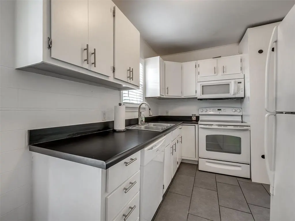 Photo 12 — 2509 N Cashion Place, Oklahoma City, OK 73112