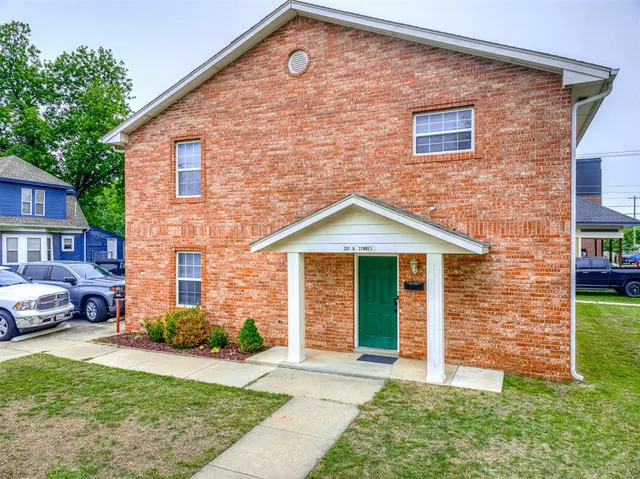 Photo 4 — 324 S Sante Fe Avenue, Norman, OK 73069