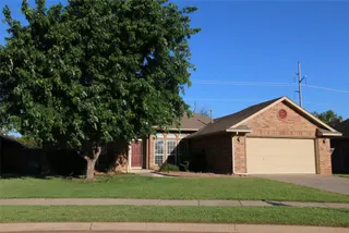Sold home at 905 Renita Way