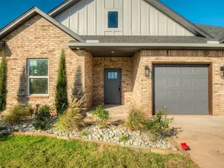 Sold home at 16033 Navarra Way