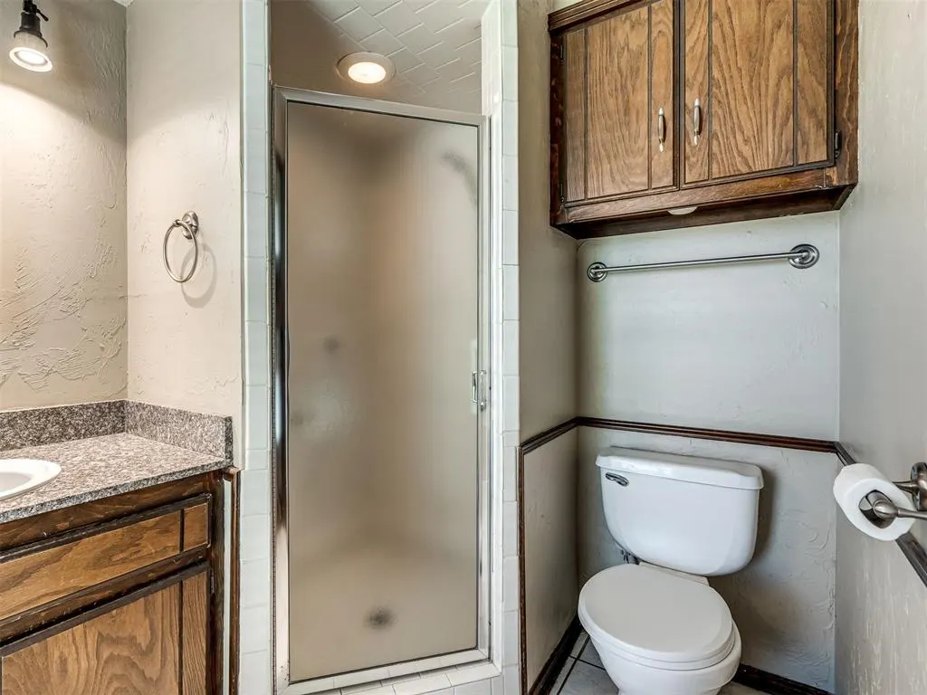 Photo 33 — 9812 S Hillcrest Drive, Oklahoma City, OK 73159