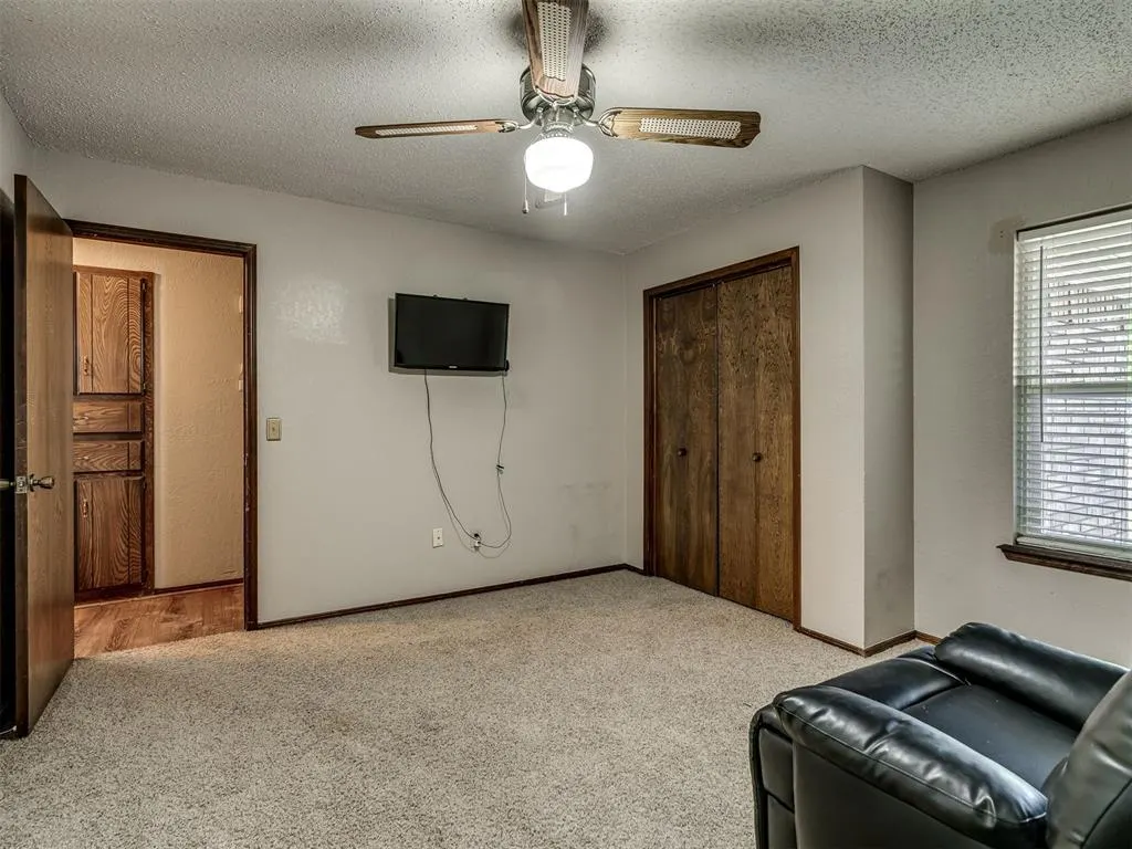 Photo 37 — 9812 S Hillcrest Drive, Oklahoma City, OK 73159
