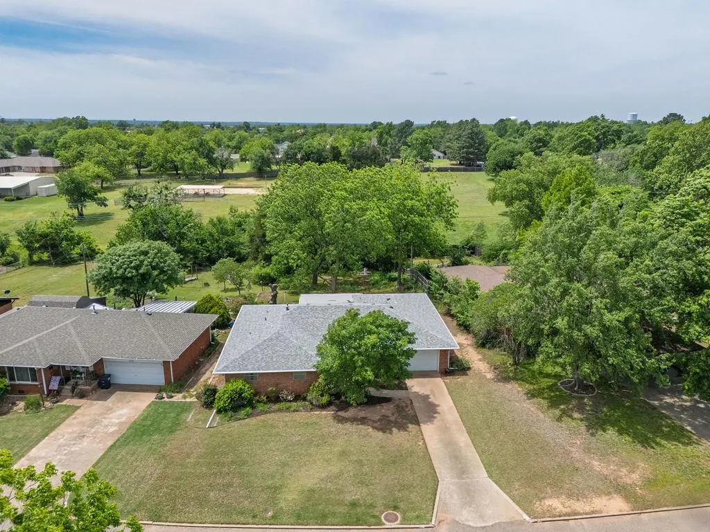 Photo 44 — 1618 N Oklahoma Avenue, Shawnee, OK 74804