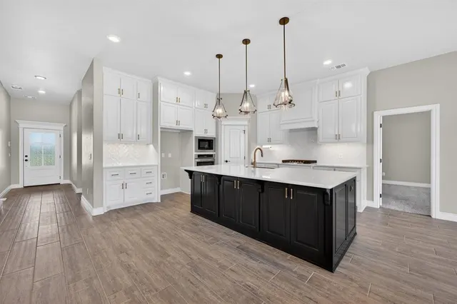 Photo 3 — 9309 NW 115th Terrace, Yukon, OK 73099