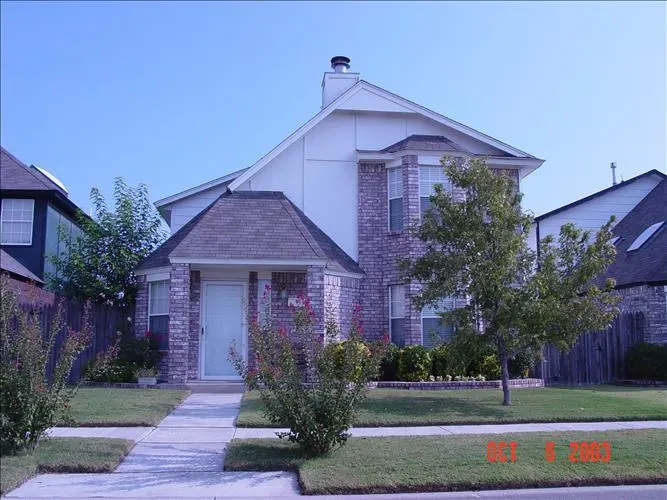 Front exterior — 2514 Lakecrest Drive, Moore, OK 73170