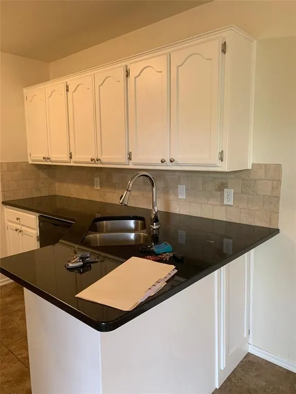 Photo 2 — 2514 Lakecrest Drive, Moore, OK 73170
