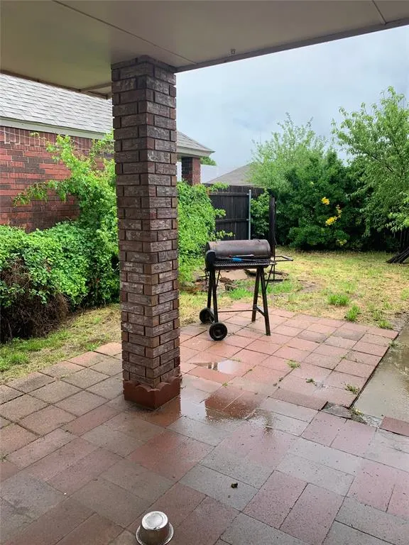 Photo 9 — 2514 Lakecrest Drive, Moore, OK 73170