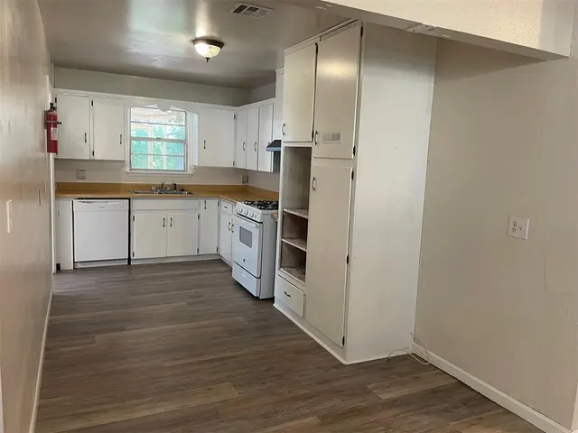 Photo 7 — 1229 N Tucker Avenue, Shawnee, OK 74801