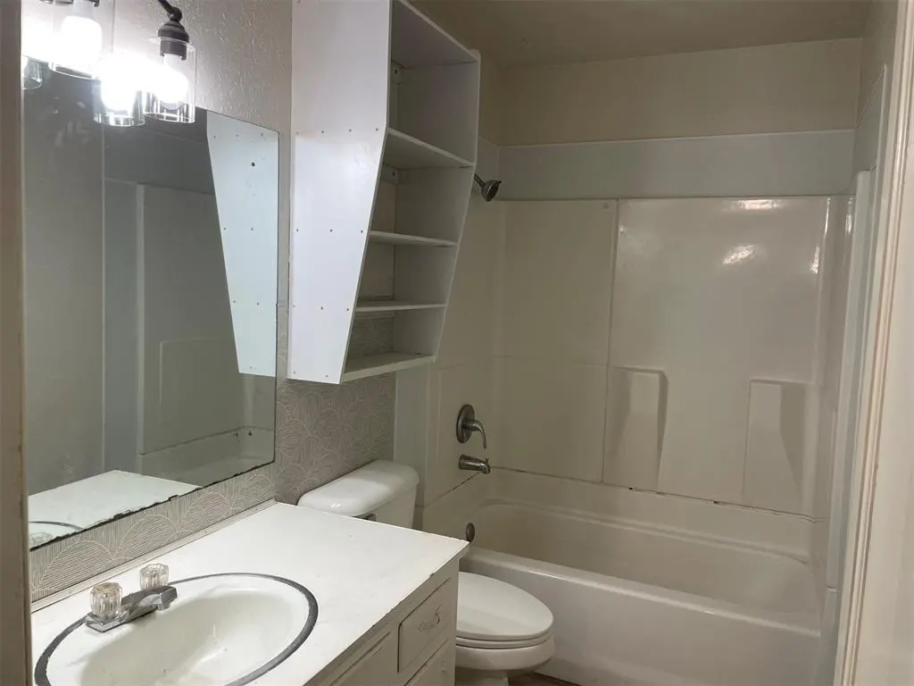 Photo 15 — 1229 N Tucker Avenue, Shawnee, OK 74801