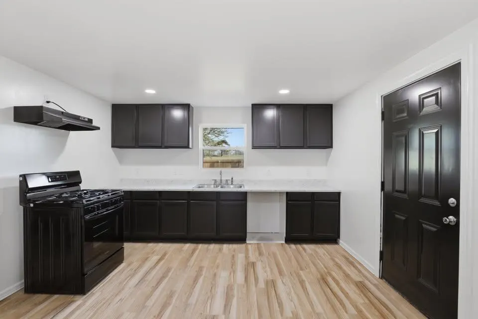 Photo 9 — 1143 SE 19th Street, Oklahoma City, OK 73129