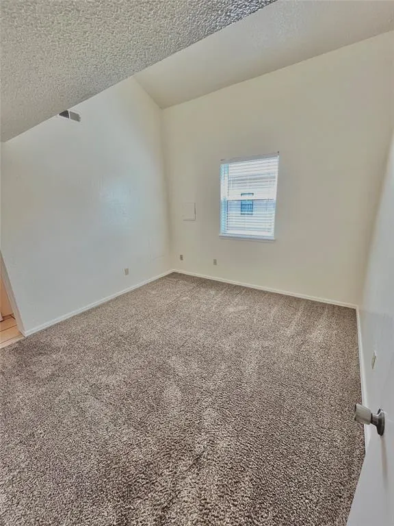 Photo 10 — 1901 Lindsey Street 26B, Norman, OK 73071