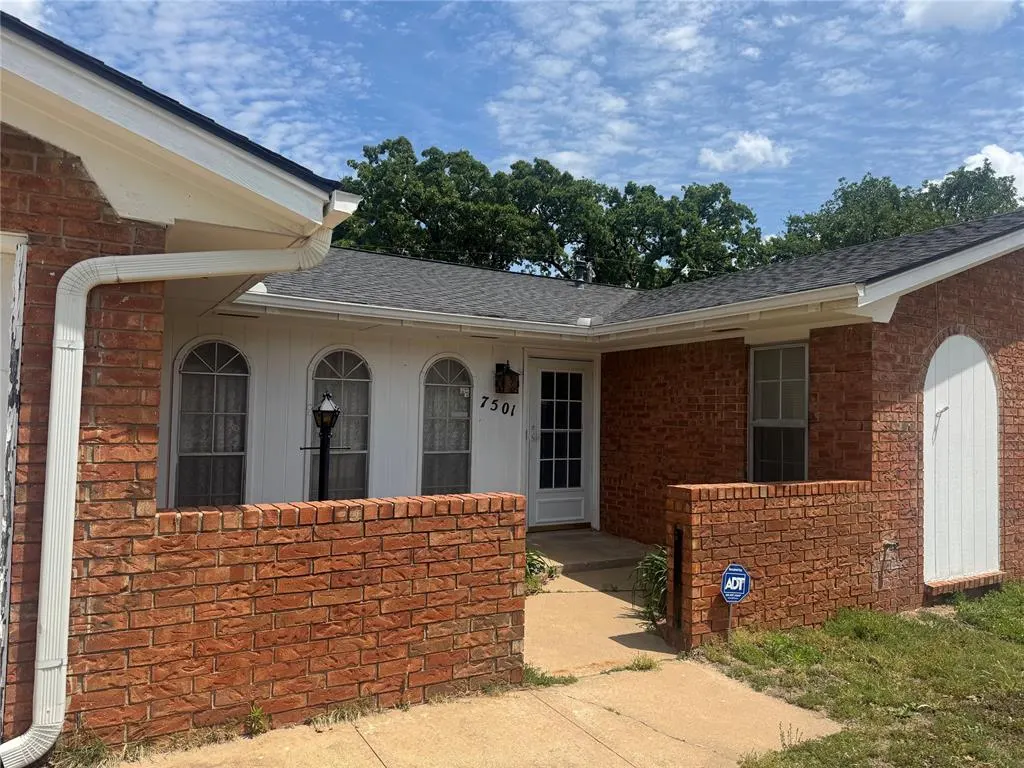 Photo 2 — 7501 NW 12th Place, Oklahoma City, OK 73127