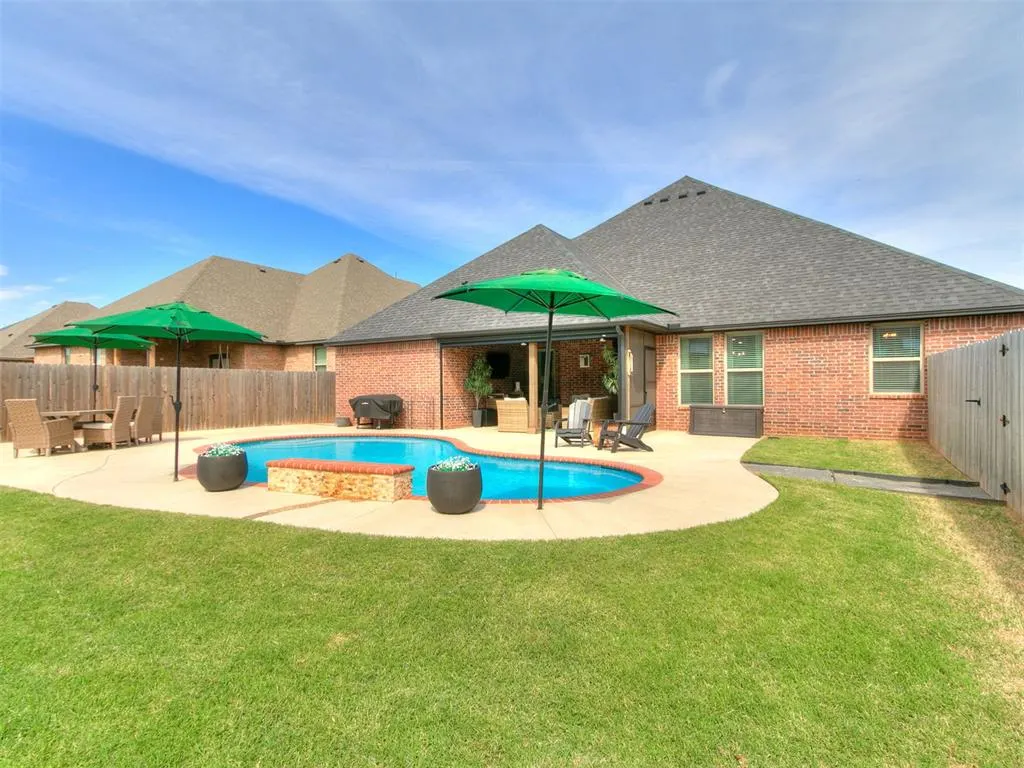 Front exterior — 3205 Pinnacle Peak Drive, Yukon, OK 73099