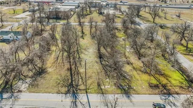 Photo 5 — 624 SW 5th Street, Oklahoma City, OK 73109