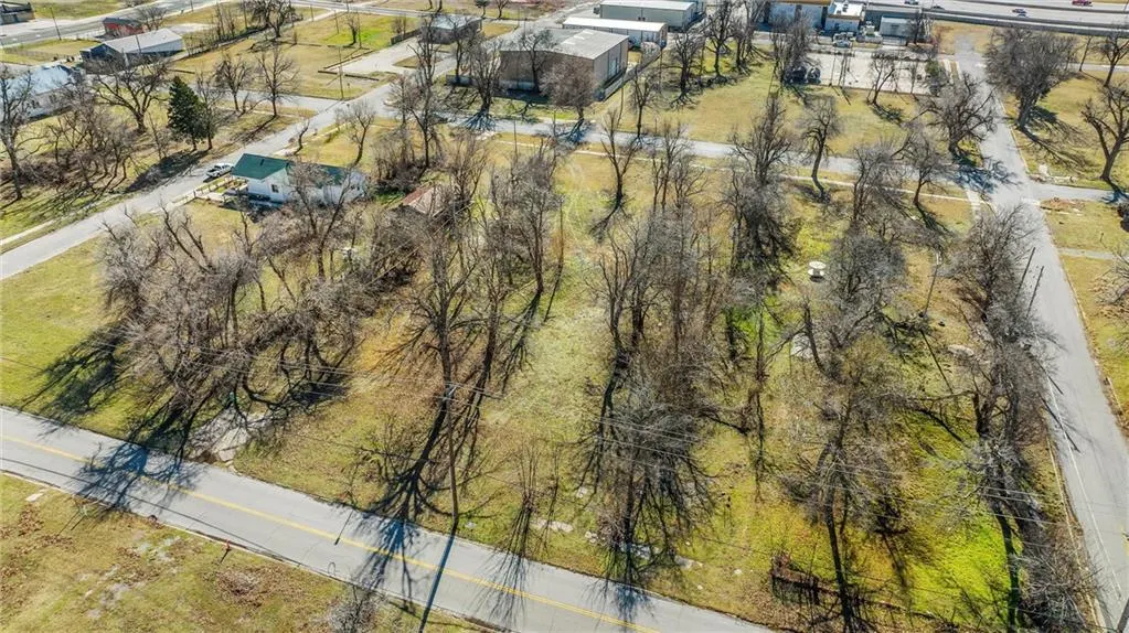 Photo 6 — 624 SW 5th Street, Oklahoma City, OK 73109