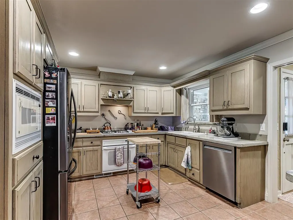 Photo 10 — 3609 NW 47th Street, Oklahoma City, OK 73112