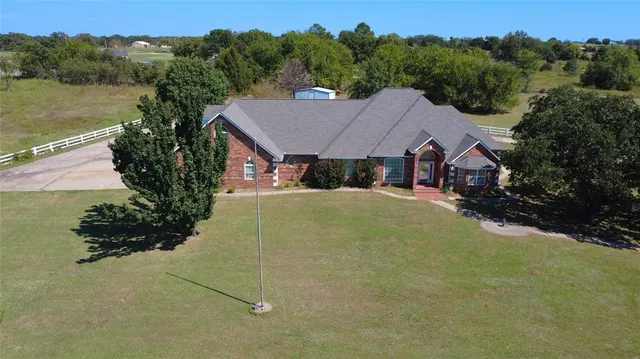 Front exterior — 101 Gatlin Drive, Meeker, OK 74855